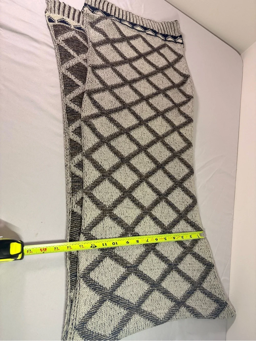 Simply Noelle Cream & Black Diamond Knit scarf